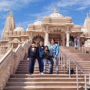 Meet your Posher, Samnang